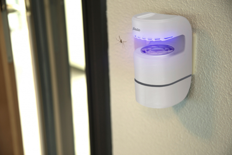 Alecto Insectenlamp Effectief tegen muggen, vliegen en andere vliegende insecten Plug and Play Wit Alecto Insectenlamp Effectief tegen muggen, vliegen en andere vliegende insecten Plug and Play Wit