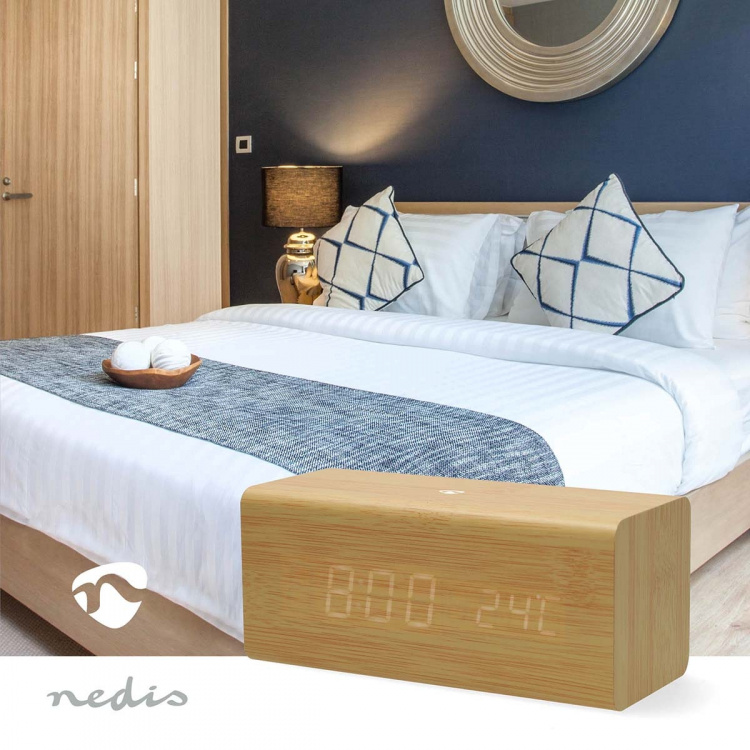 Nedis Wekkerradio | LED | USB-C™ Female | FM | Snoozefunctie | Slaaptimer | Aantal alarmen: 2 | Bruin
