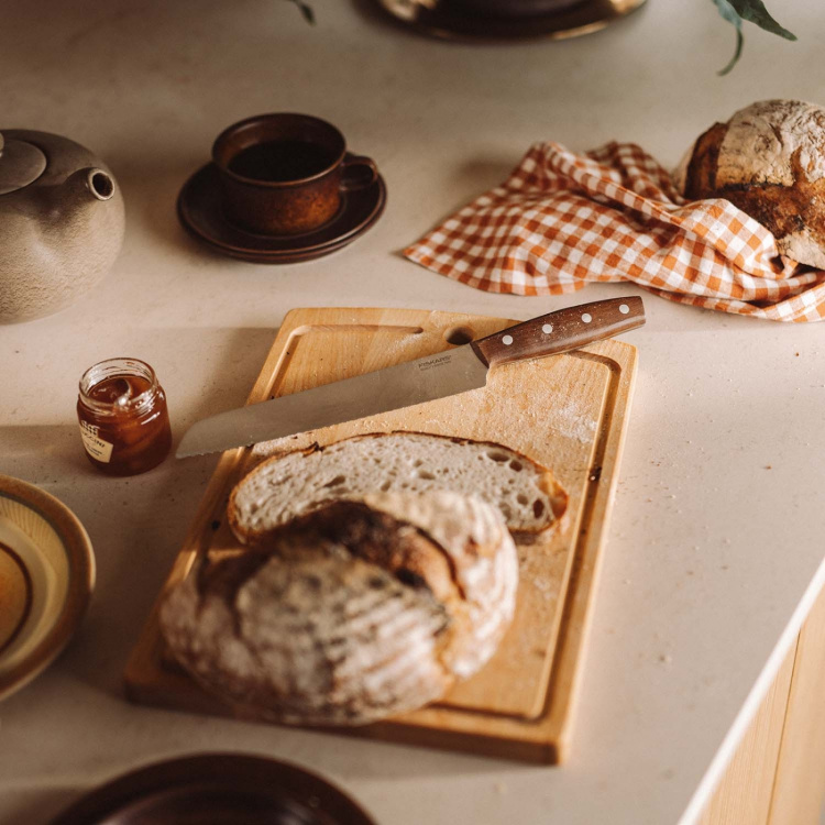 Fiskars Brödkniv Folken 21 cm